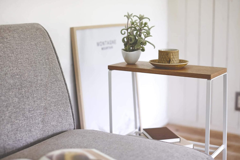 White Narrow End Table Y453