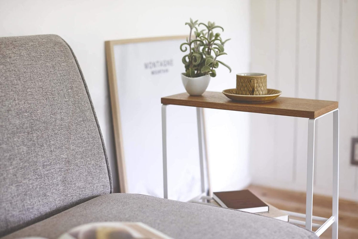 White Narrow End Table Y453