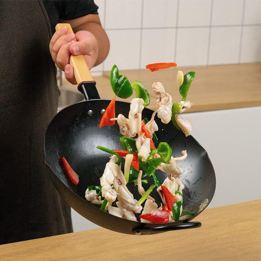 Carbon Steel Wok with Lid, 12 Inch, Wooden Handle, Pack of 2 Y21153