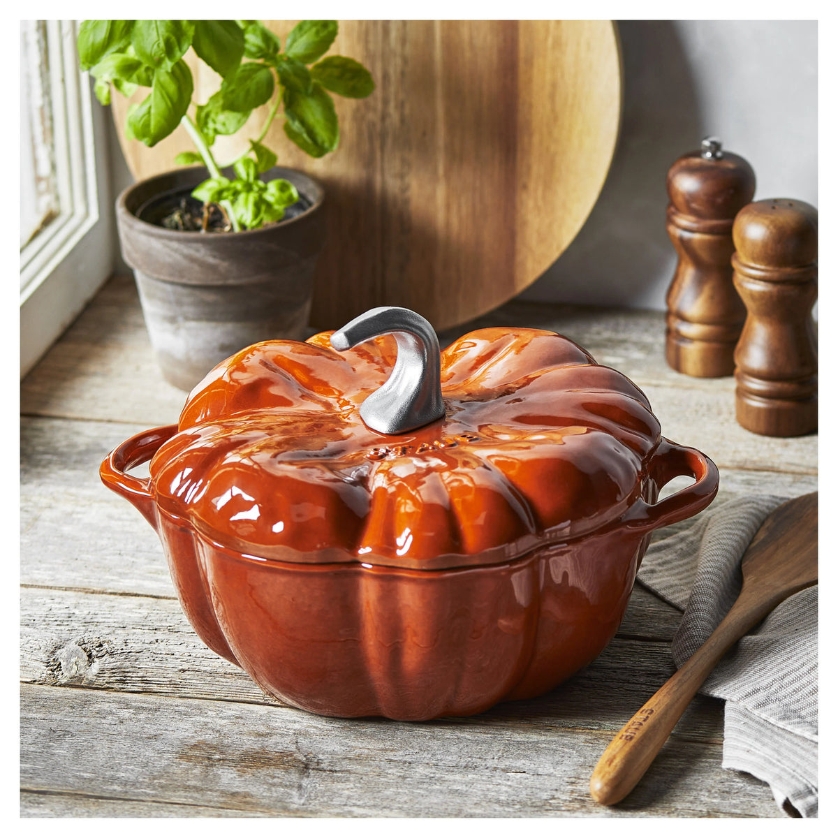 3.5 Qt Cast Iron Dutch Oven in Burnt Orange T2320