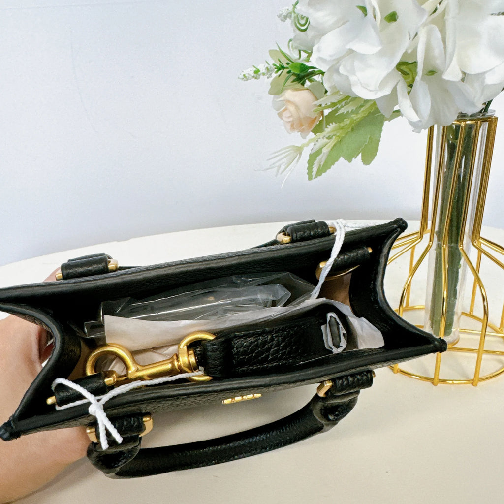 Black Leather Shoulder Bags H137090