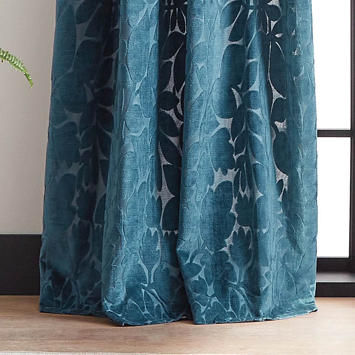 Velvet 2 Piece Light Filtering Curtain Set E34065