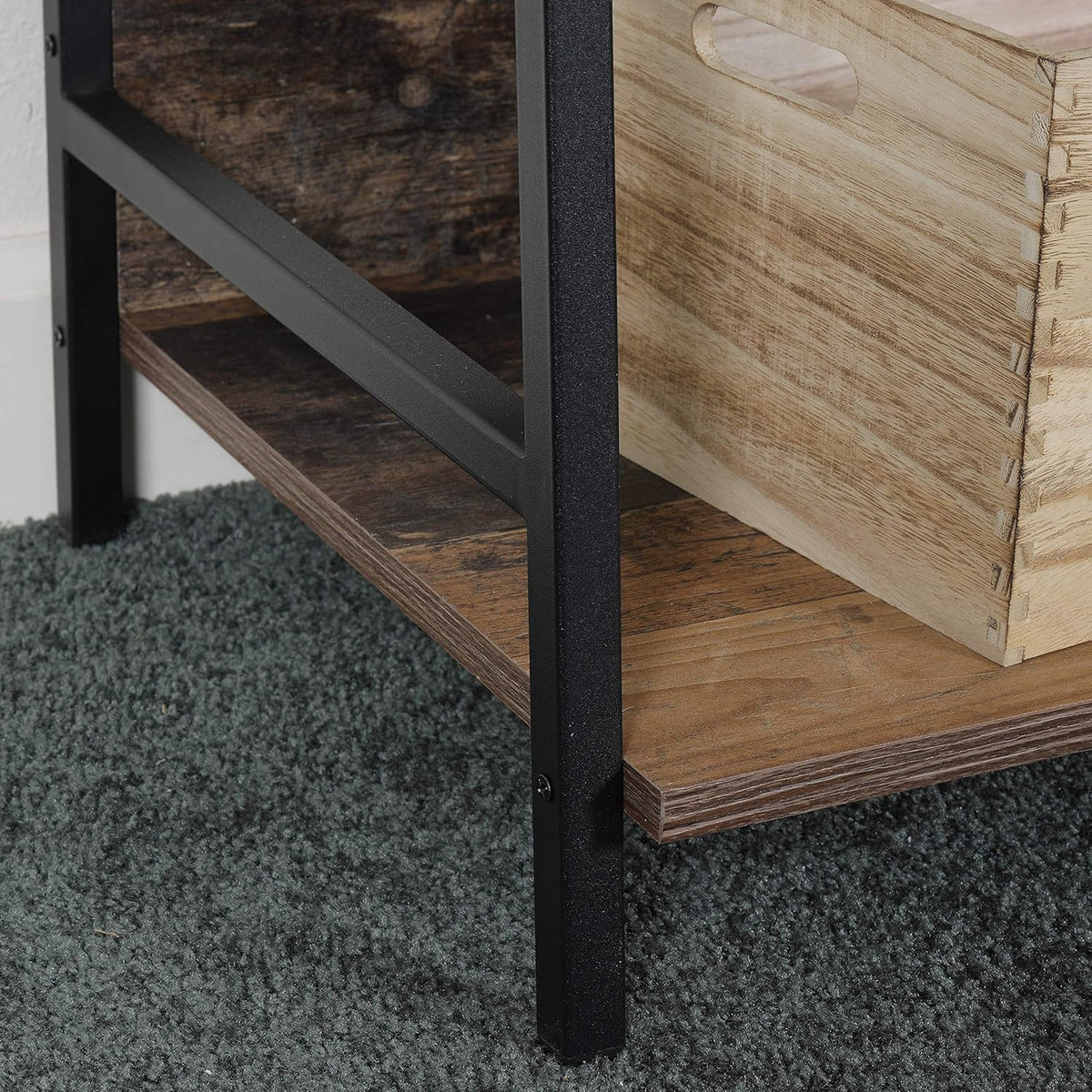 Rustic Planked Knotty Pine Ladder Bookcase X567