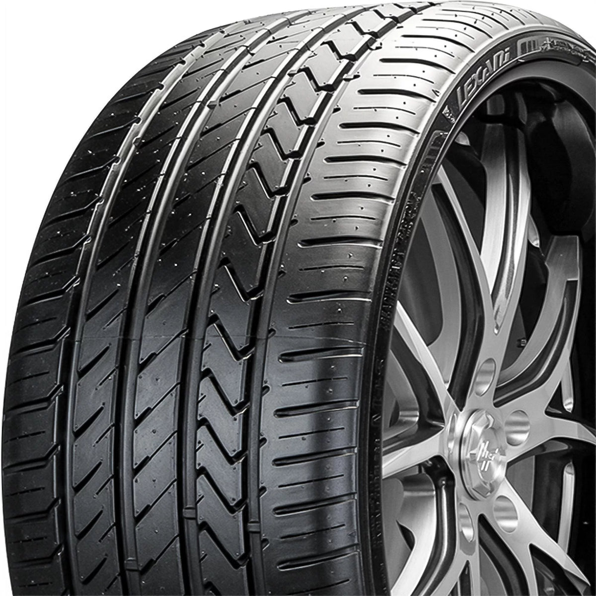 305/25R20 ZR 97W XL Performance Tire U98569