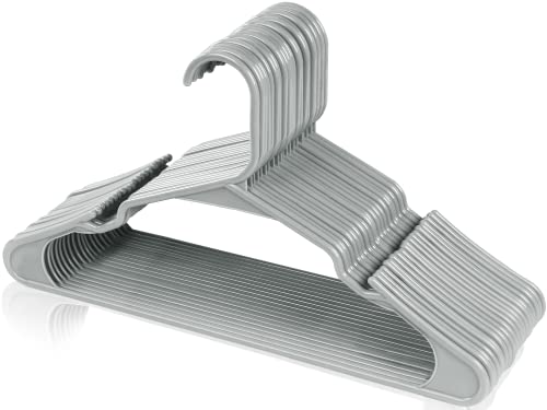 50 Pack White Plastic Clothes Hangers Q8208