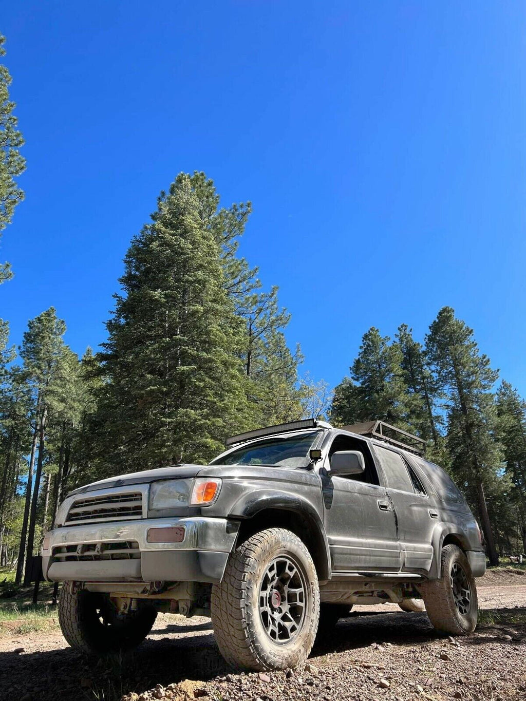 42" Curved LED Light Bar with Roof Mount Brackets and Wire Kit X211227