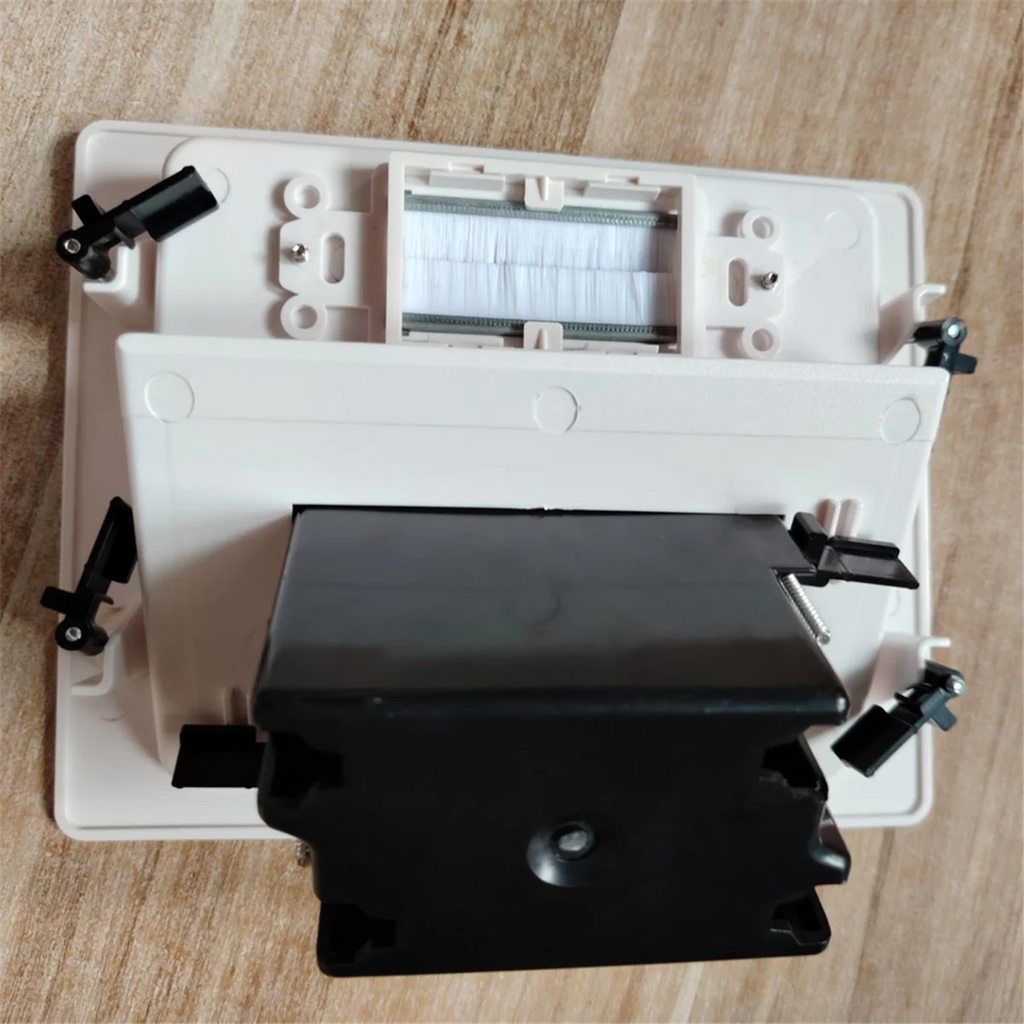 Recessed Outlet Box Cable Management Kit 15A 125V X137803
