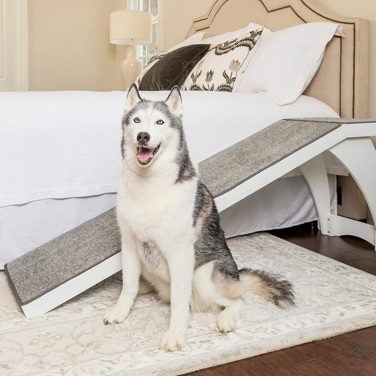 Wood Pet Ramp with Carpet Surface Z412918