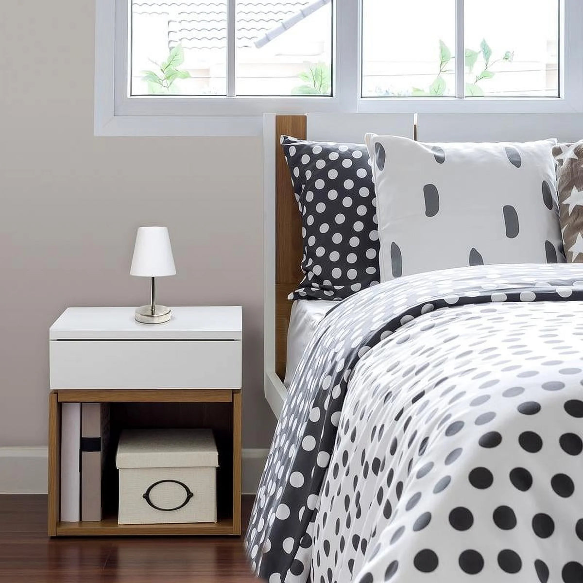 Mini Basic Table Lamp with Fabric Shade L856