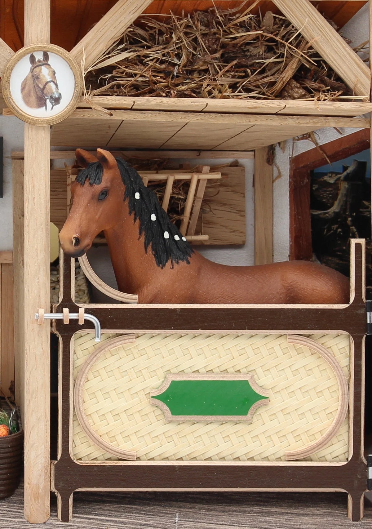 Horse Stable F92552